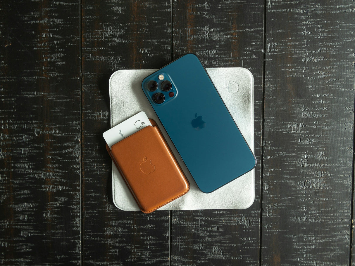 Leder Wallet mit MagSafe für iPhone – Braun