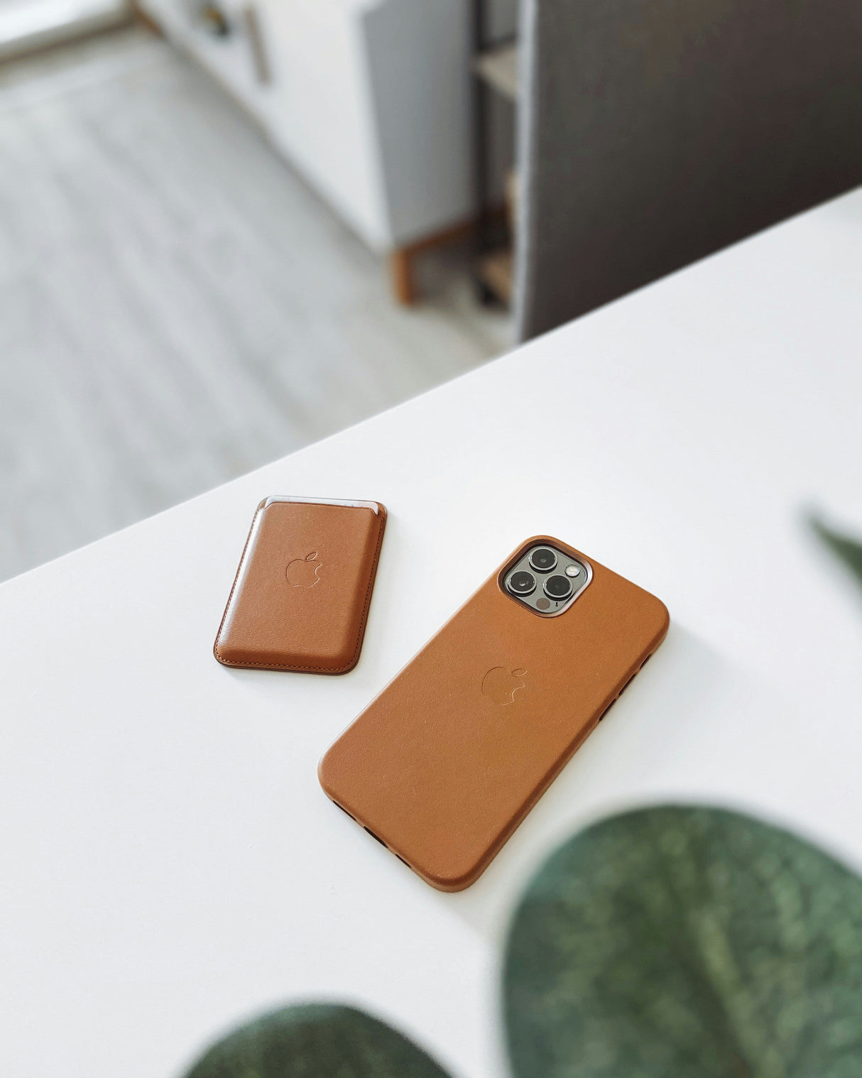 Leder Wallet mit MagSafe für iPhone – Braun